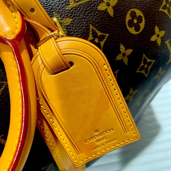 Auotentic Louis Vuitton travel bag - Picture 5 of 7